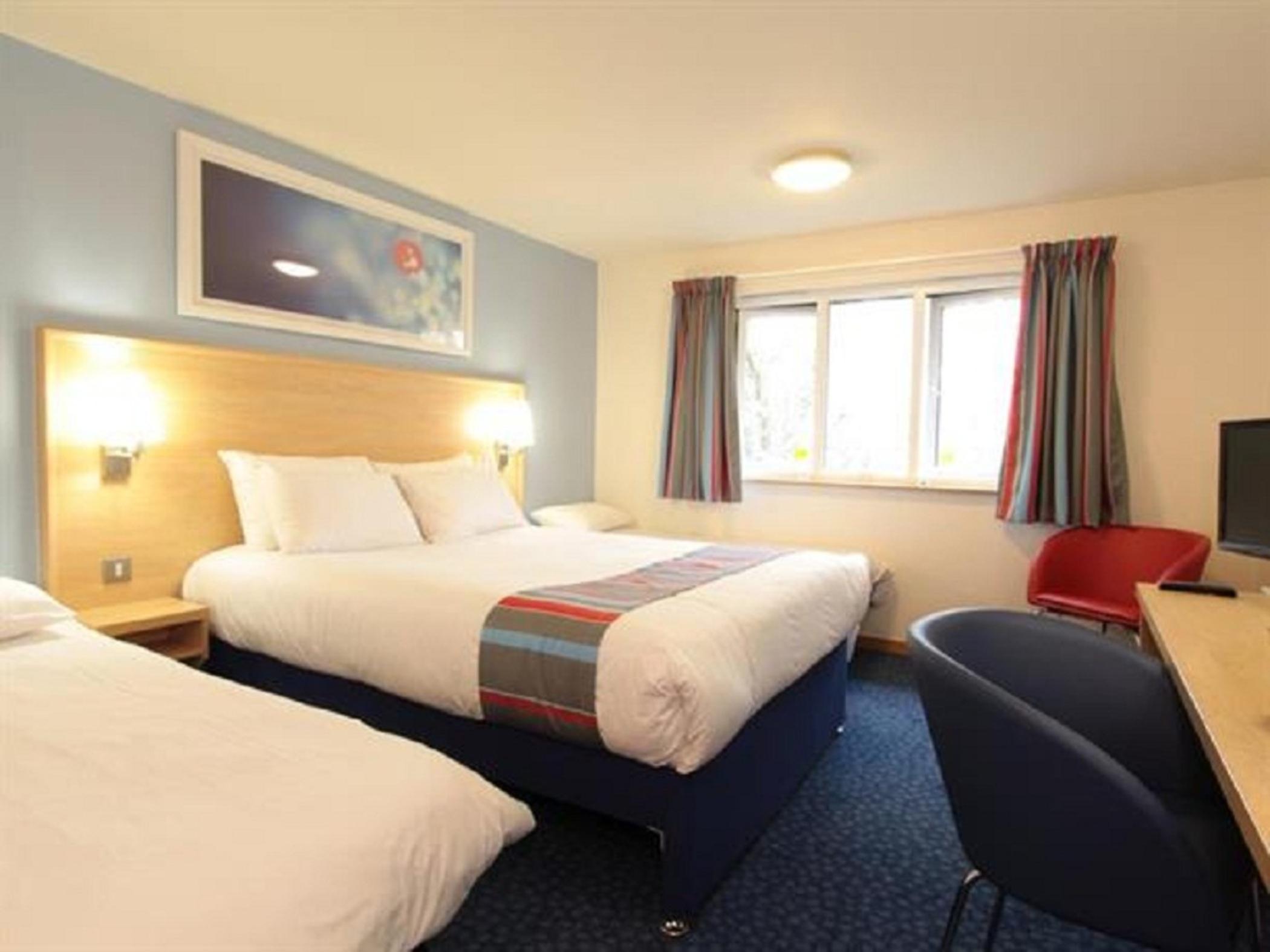 Travelodge Swansea Central Zewnętrze zdjęcie