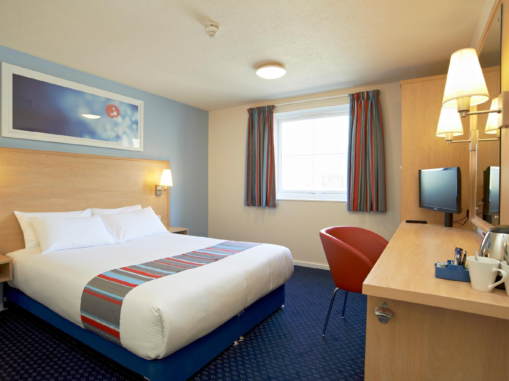 Travelodge Swansea Central Zewnętrze zdjęcie