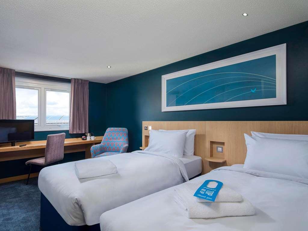 Travelodge Swansea Central Pokój zdjęcie