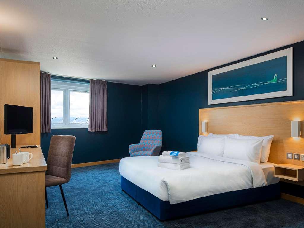 Travelodge Swansea Central Pokój zdjęcie