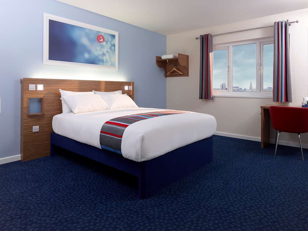 Travelodge Swansea Central Pokój zdjęcie