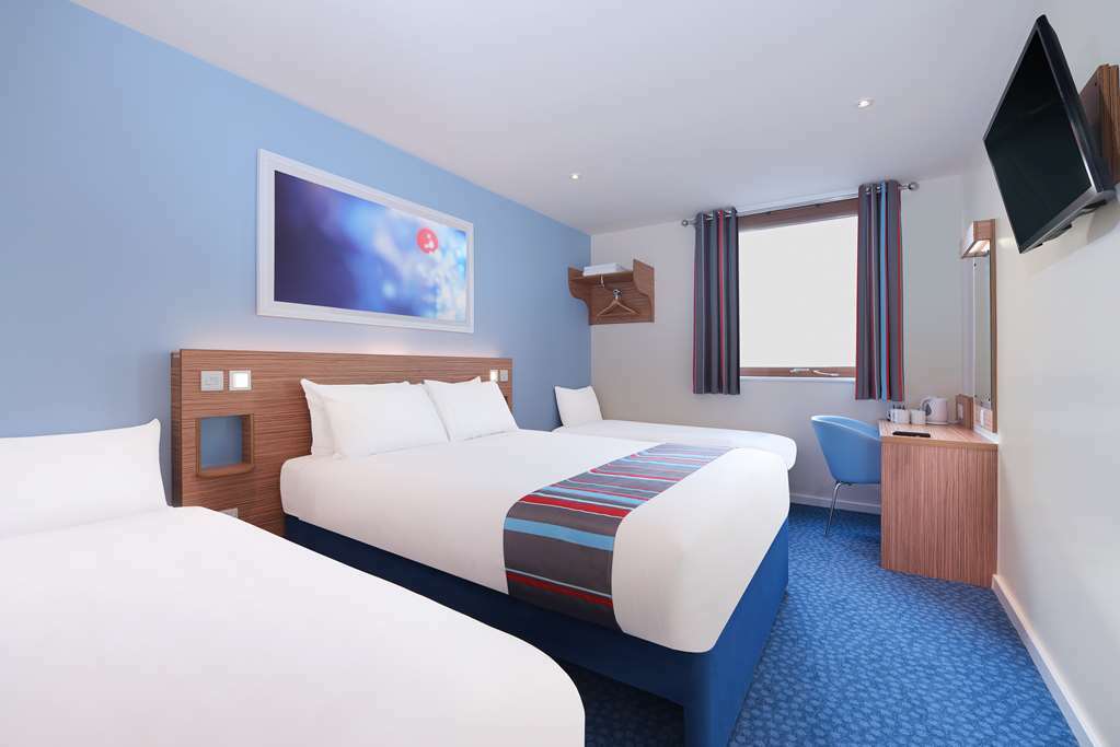 Travelodge Swansea Central Pokój zdjęcie